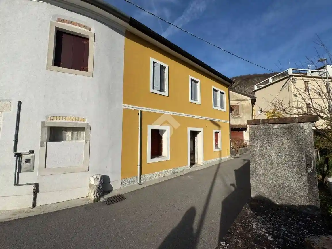 Rustico - Casale in vendita a Vittorio Veneto