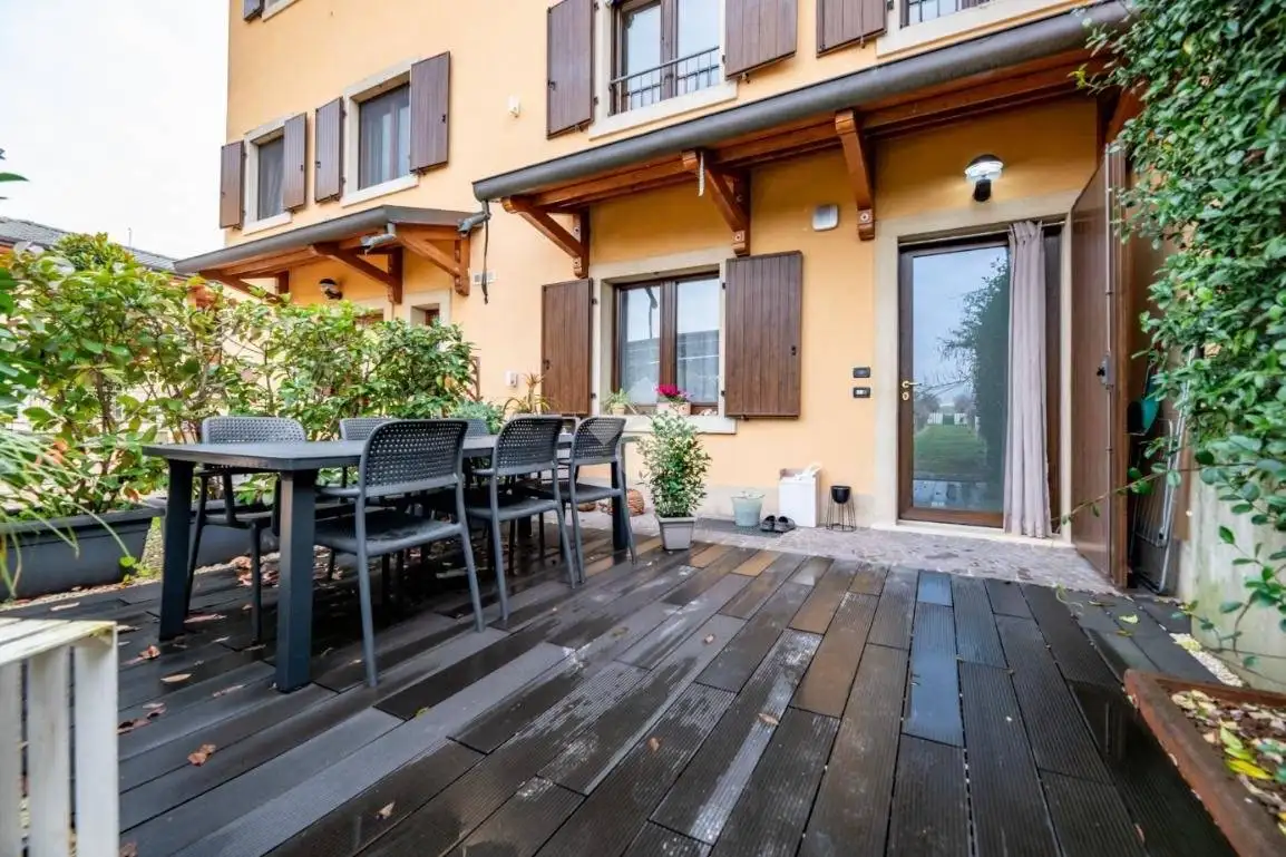 Villa in vendita a Verona