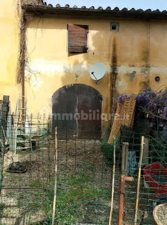 Casa indipendente in asta a Carmignano