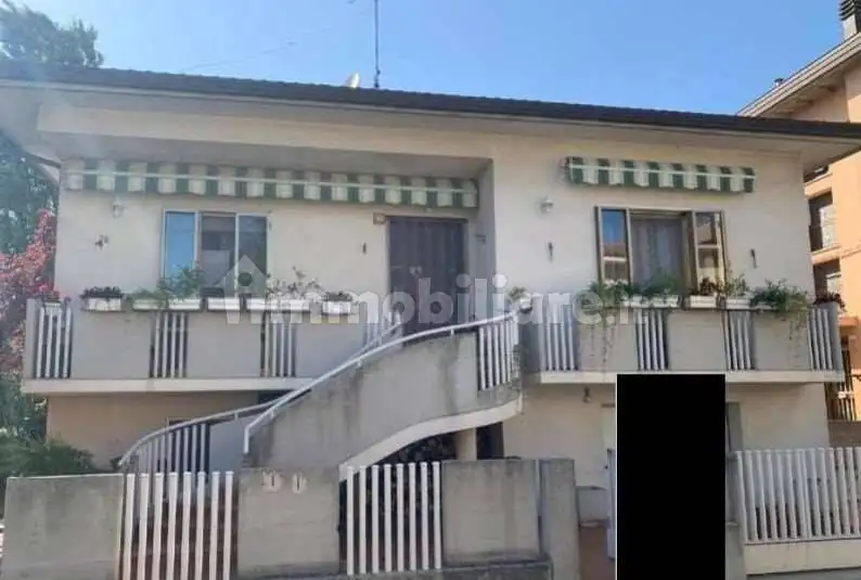 Villa in asta a Gabicce Mare