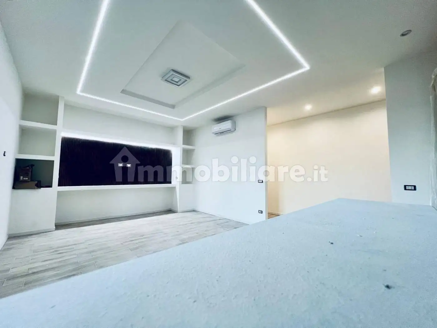 Appartamento in vendita a Garbagnate Milanese