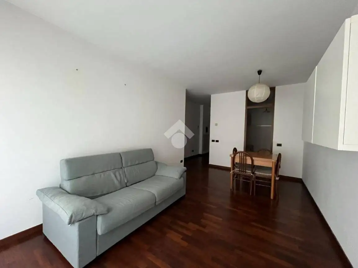 Bilocale via Raffaello Sanzio 5, Centro, Lecco - foto 4