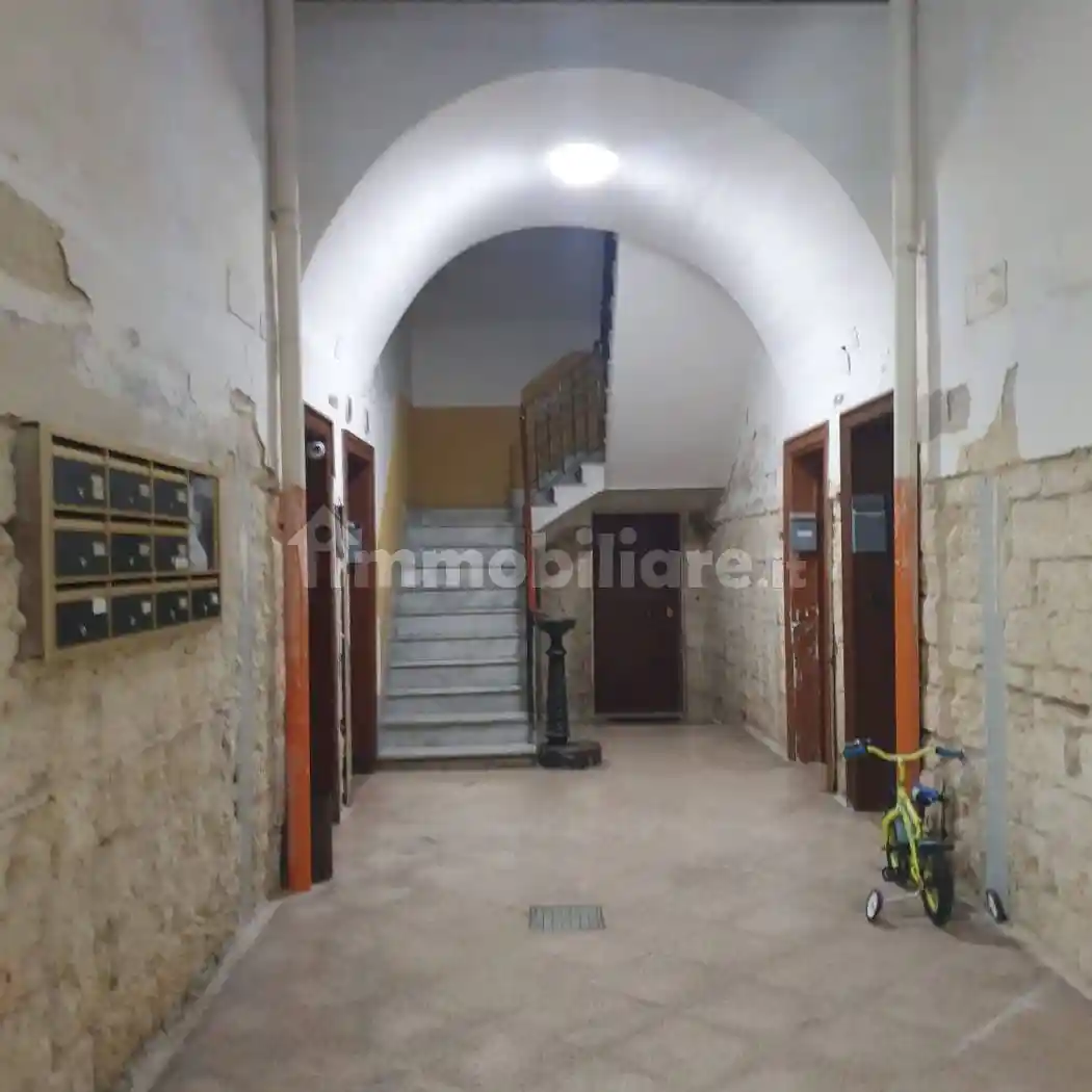 Trilocale via Valona 23, Umbertina - Madonnella, Bari - foto 2