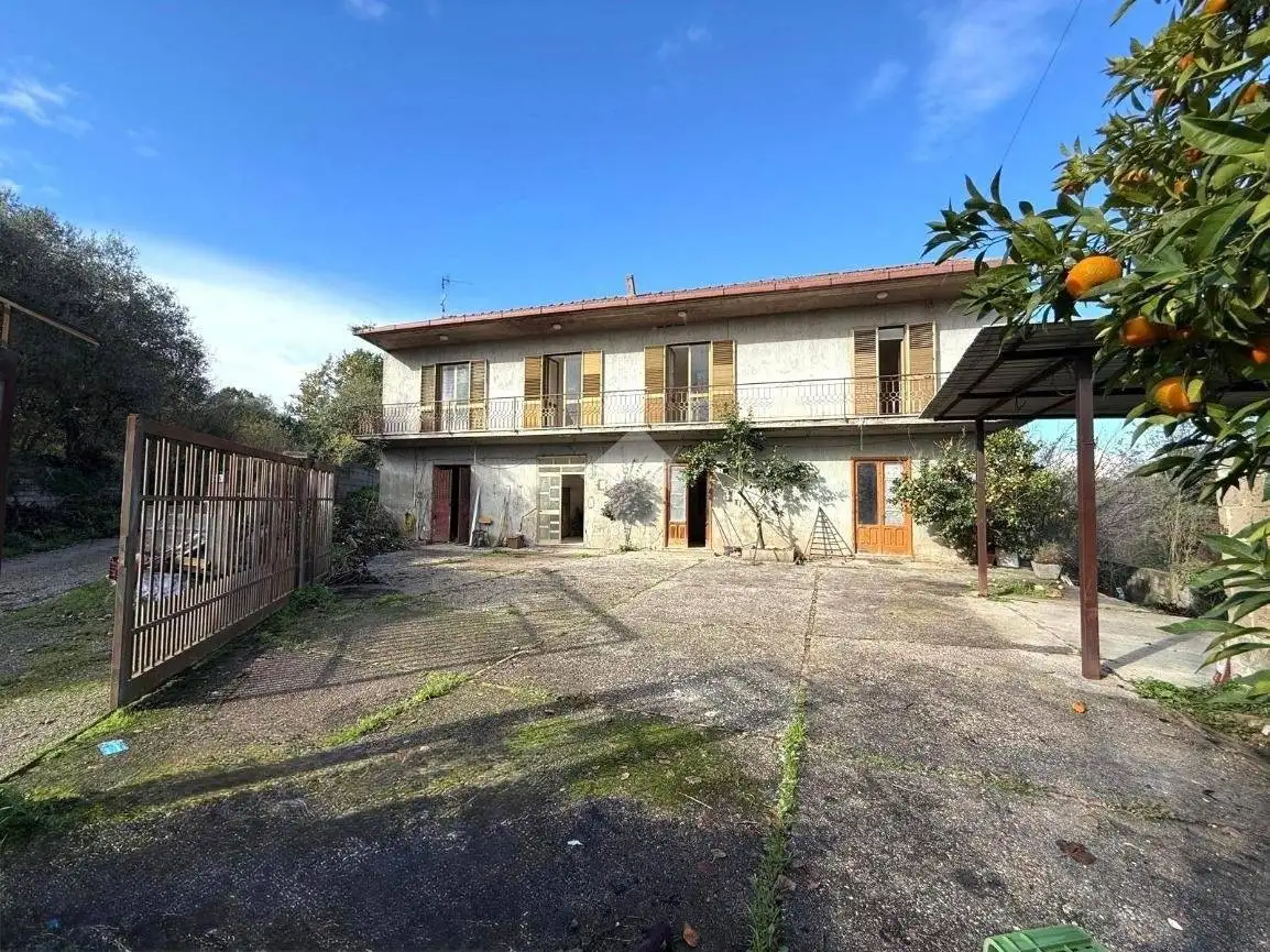 Casa indipendente in vendita a Limatola