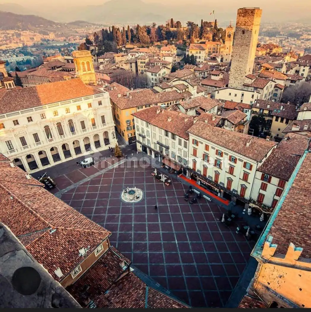 Appartamento in vendita a Bergamo