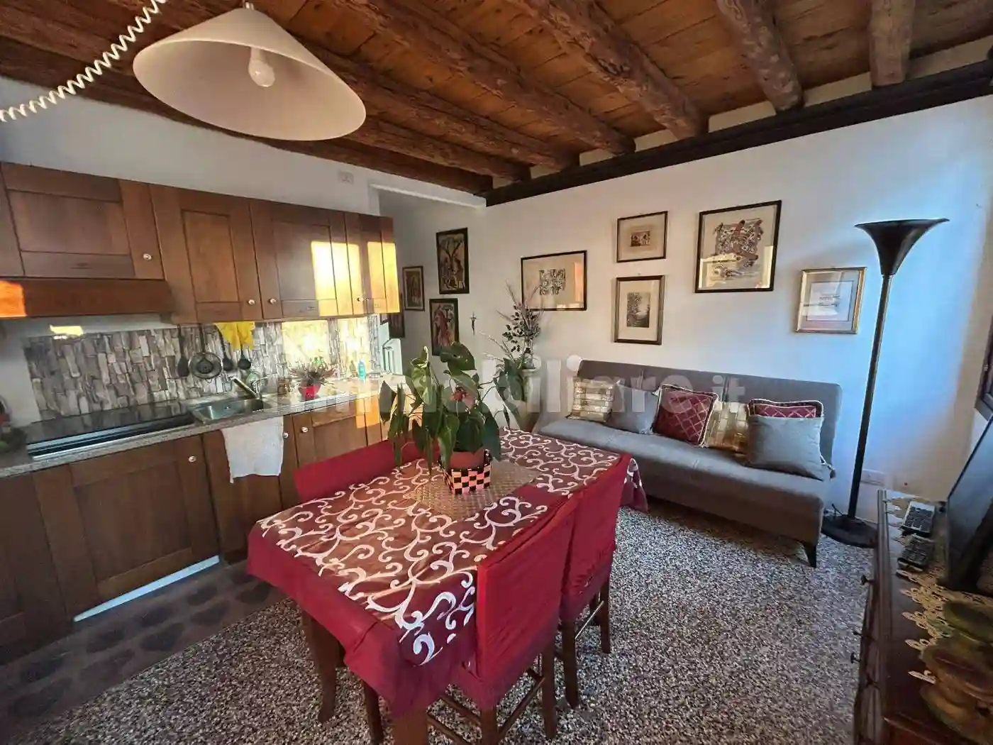 Bilocale piazza Santa Maria dei Battuti 16, Piazza dei Signori, Treviso - foto 4