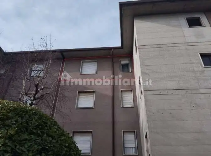 Appartamento in asta a Scanzorosciate