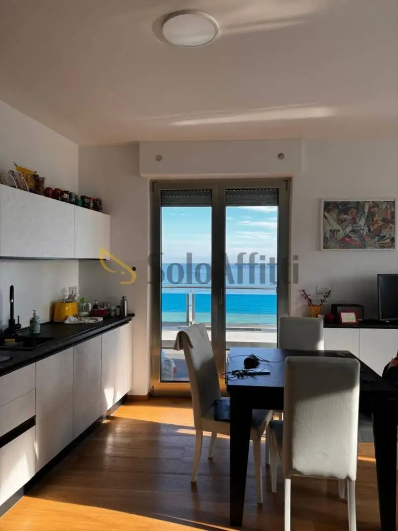 Bilocale Lungomare Giacomo Matteotti, Via Venezia - Lungofiume Paolucci, Pescara - foto 2