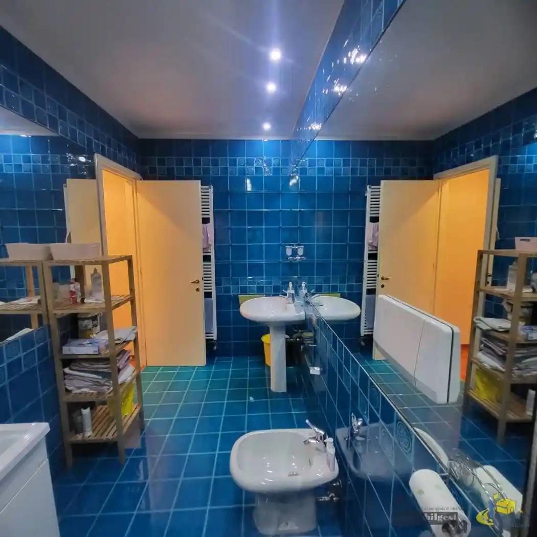 Trilocale Strada Francesco Petrarca, Centro Storico, Parma - foto 5