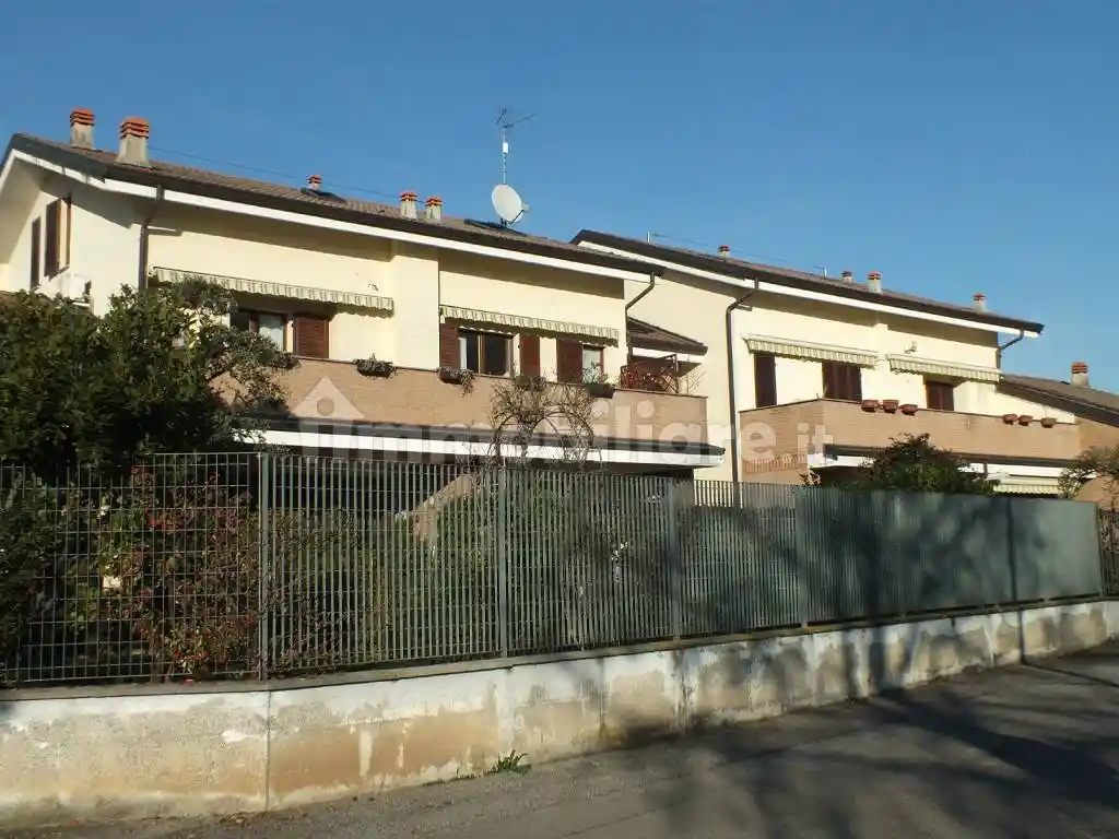 Trilocale via Gaetano Donizetti 9, Cavenago di Brianza - foto 2