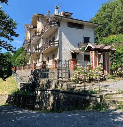 Appartamento in vendita a Isola del Cantone