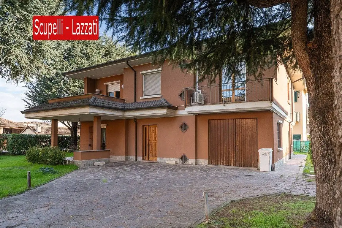 Villa in vendita a Voghera