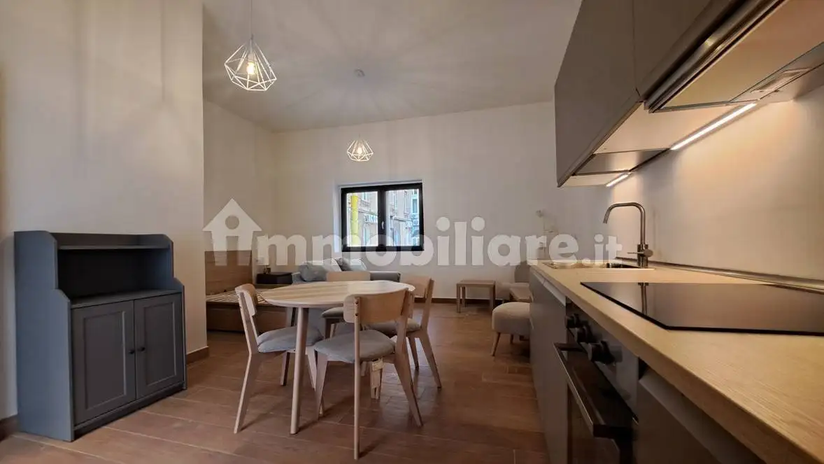 Appartamento in affitto a Taranto