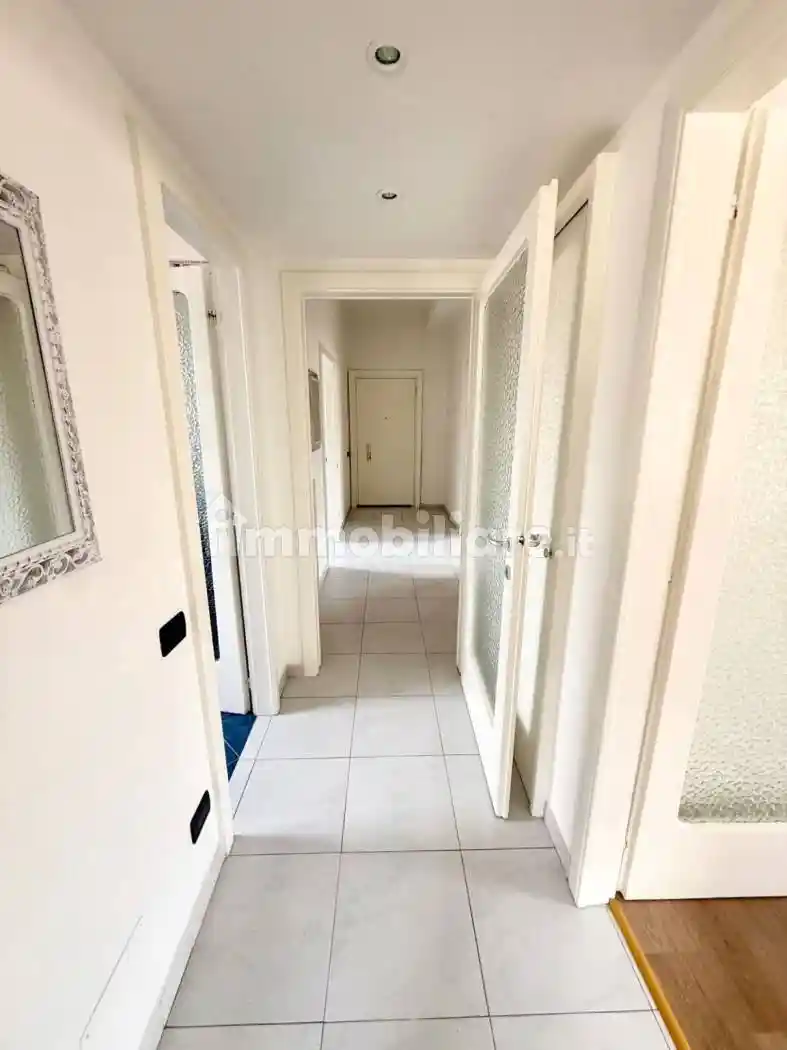 Trilocale ottimo stato, quarto piano, Borghi, Como - foto 5