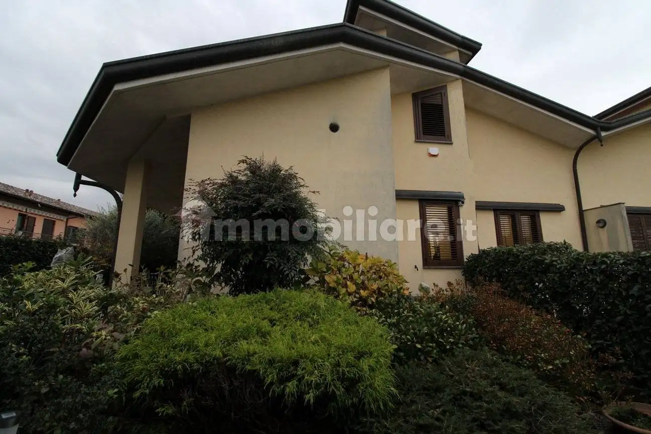 Villa in vendita a Cirimido