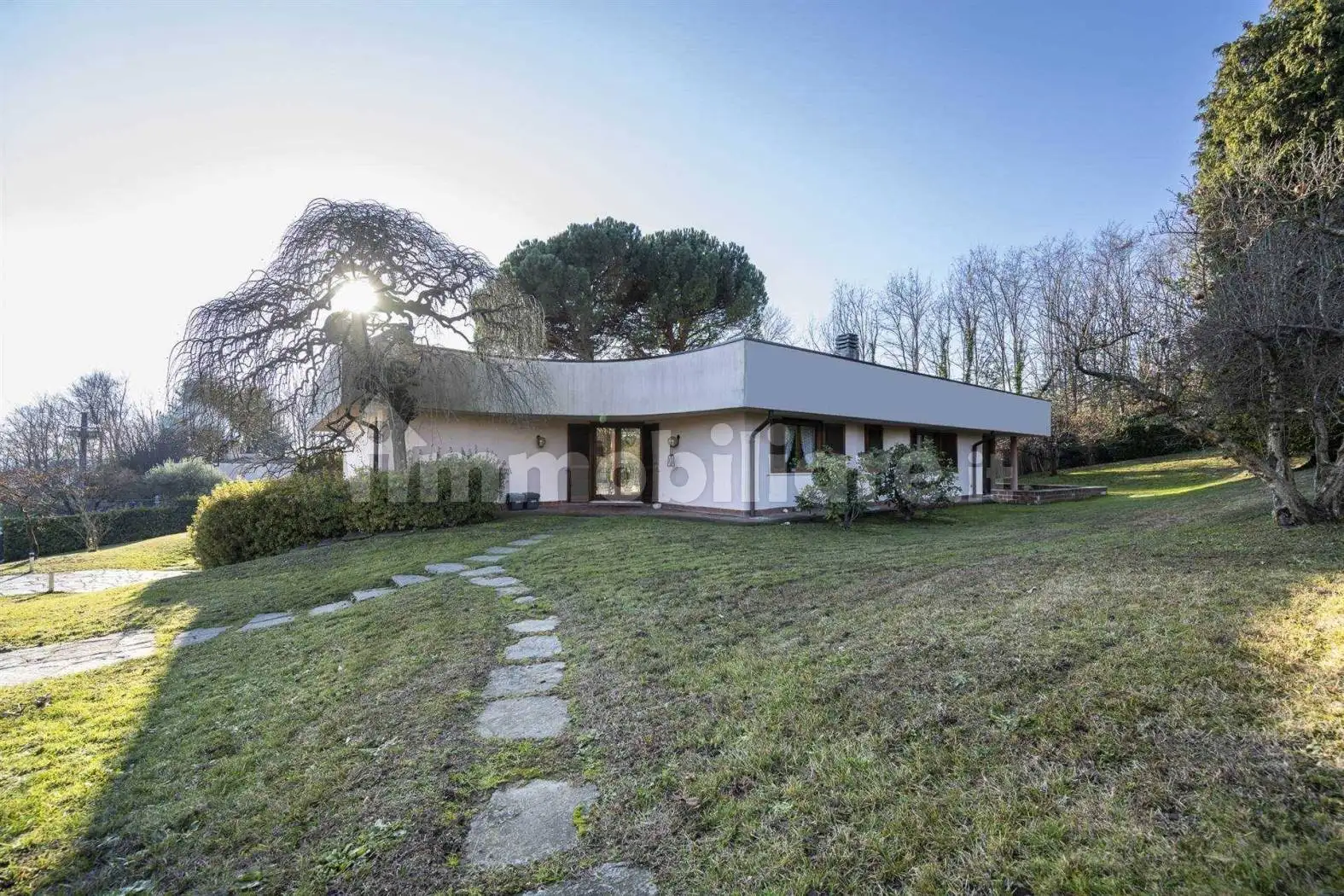 Villa in vendita a Varese