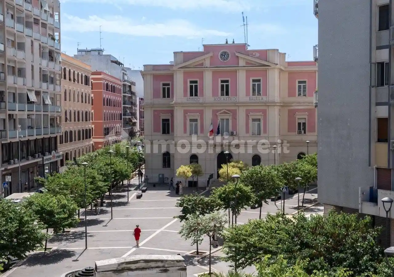 Bilocale largo Francesco Carabellese 5, Umbertina - Madonnella, Bari - foto 2