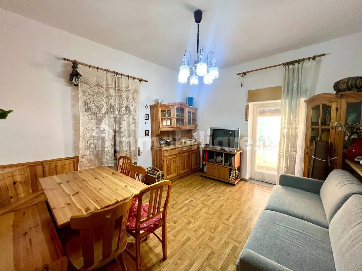 Appartamento in vendita a Romeno