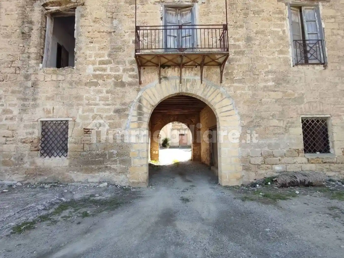 Rustico - Casale in vendita a Campofelice di Roccella