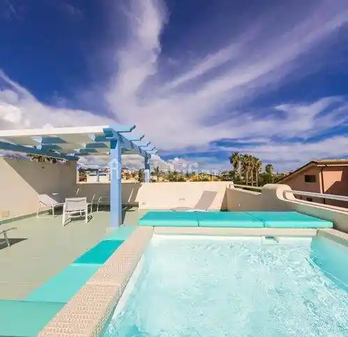 Villa in vendita a Campofelice di Roccella