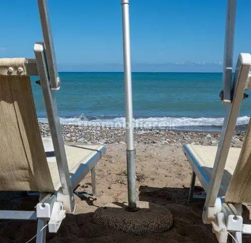 Villetta a schiera in vendita a Campofelice di Roccella