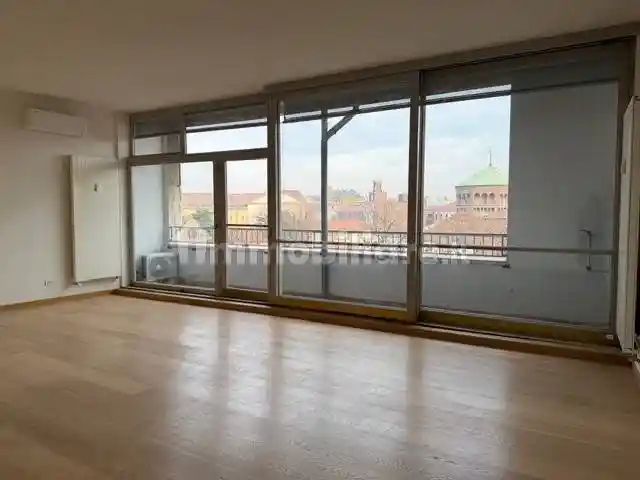 Trilocale piazza Sant'Ambrogio 14, Sant'Ambrogio, Milano - foto 4