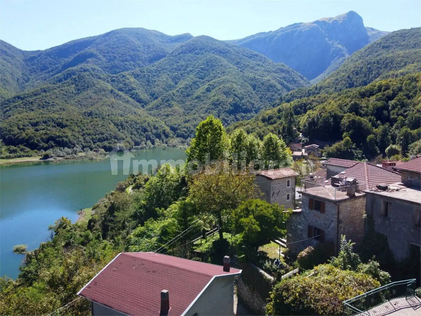 Casa indipendente in vendita a Vagli Sotto