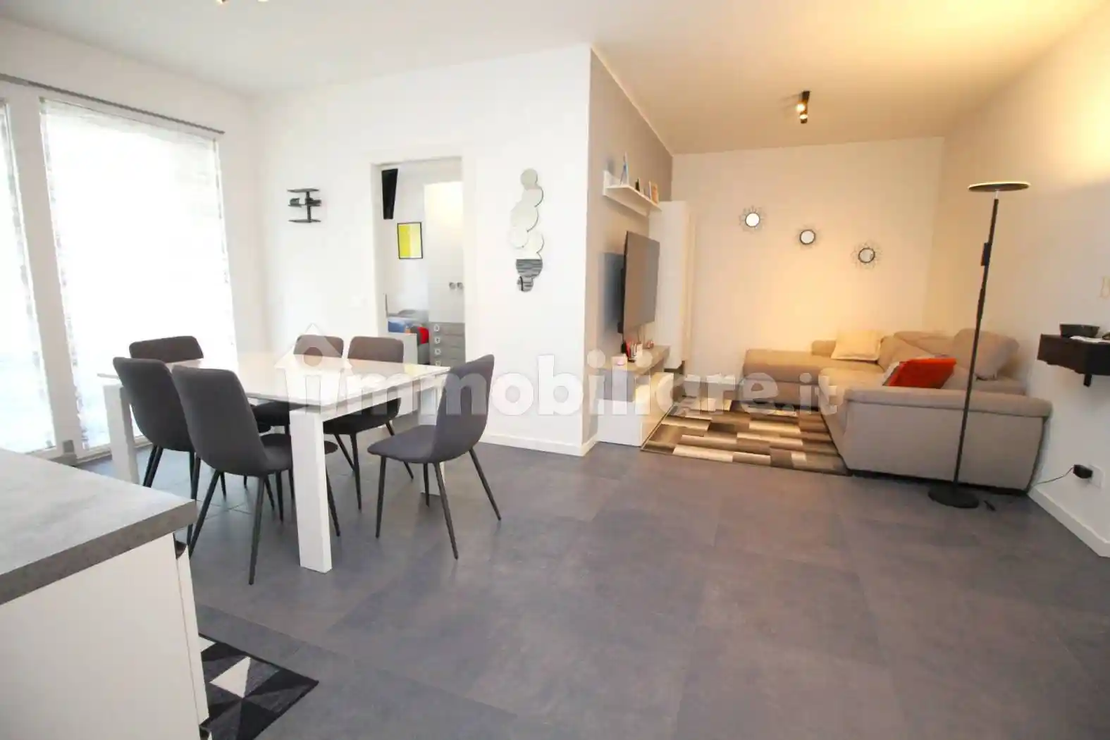 Appartamento in vendita a Gorla Minore