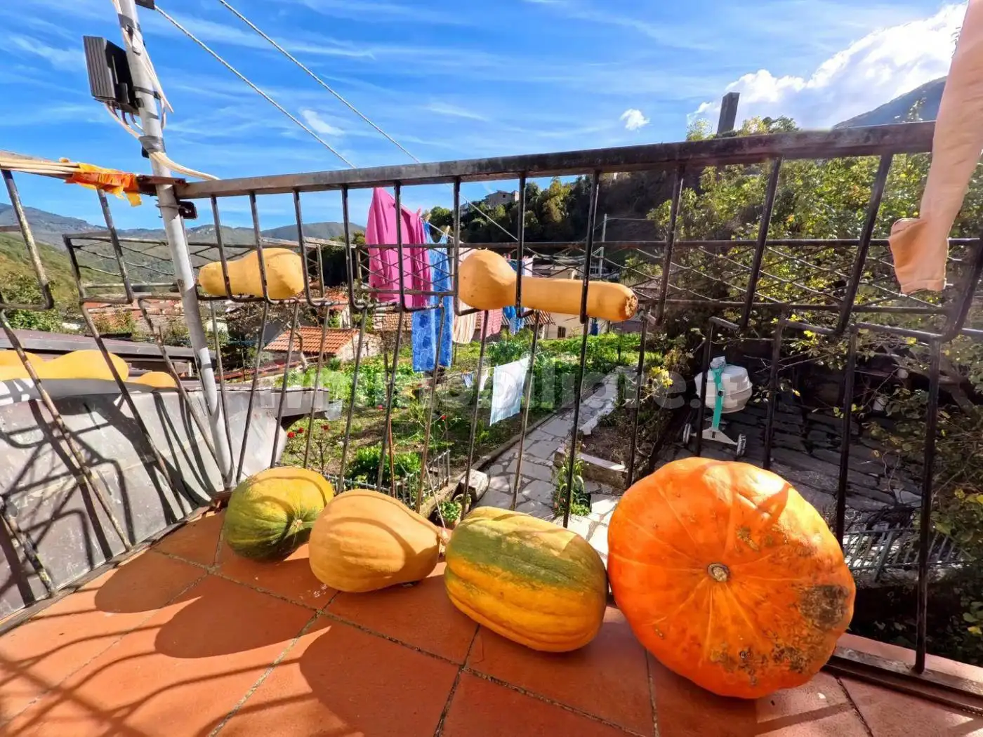 Casa indipendente in vendita a Vagli Sotto