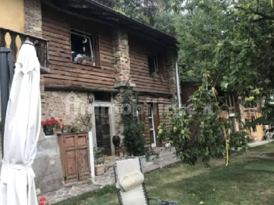 Casa indipendente in asta a Palazzago