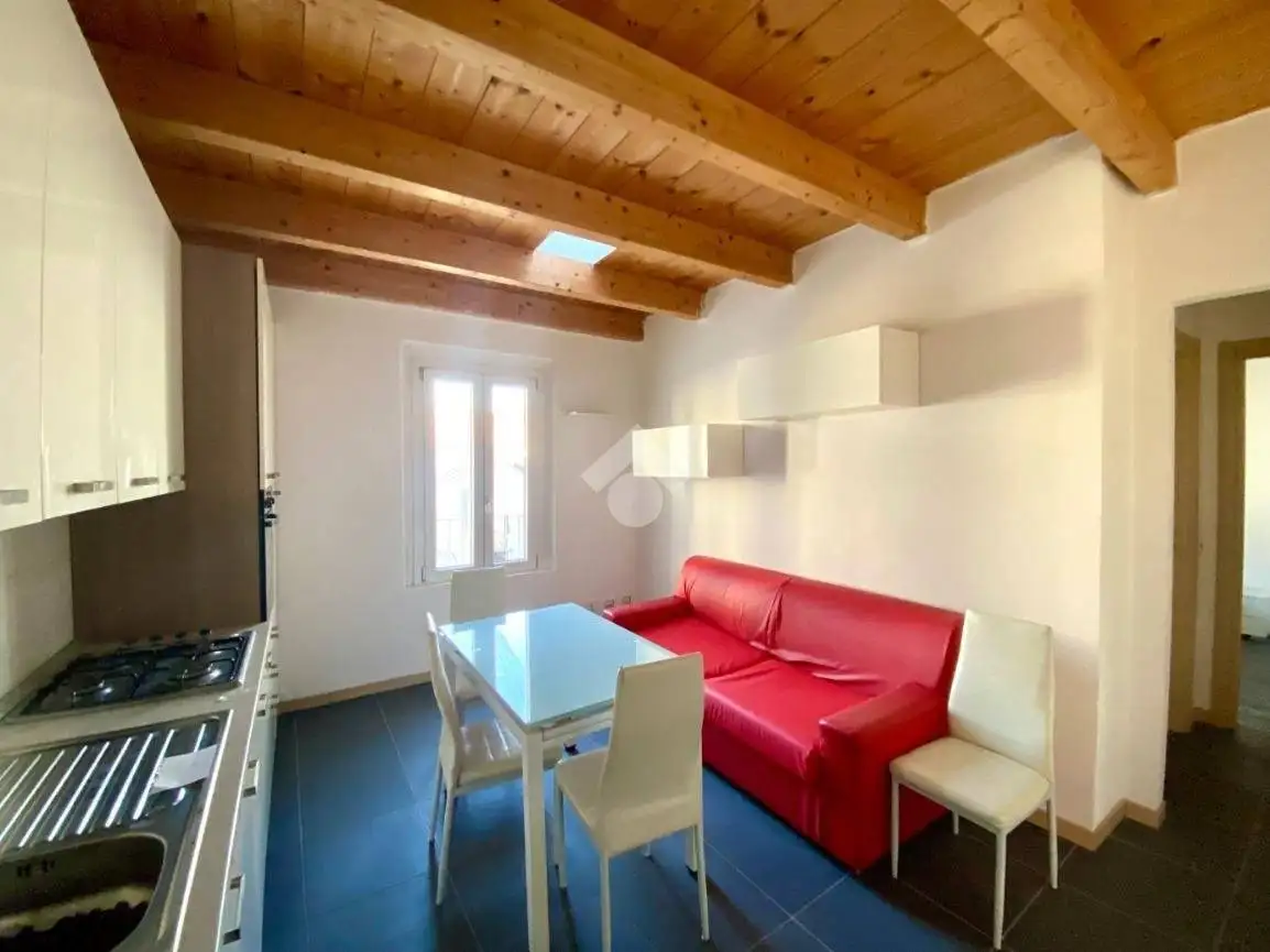 Bilocale largo Adua 11, Centro, Cantù - foto 3