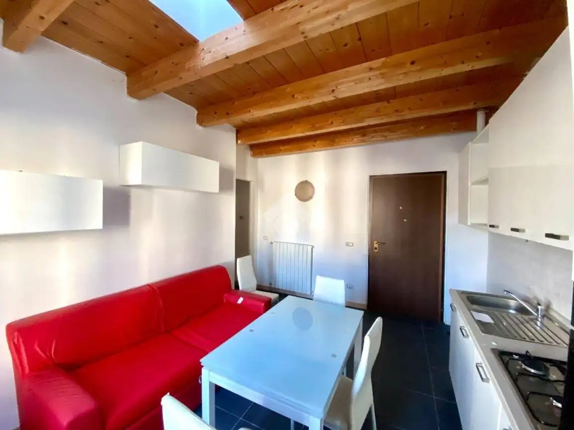 Bilocale largo Adua 11, Centro, Cantù - foto 4