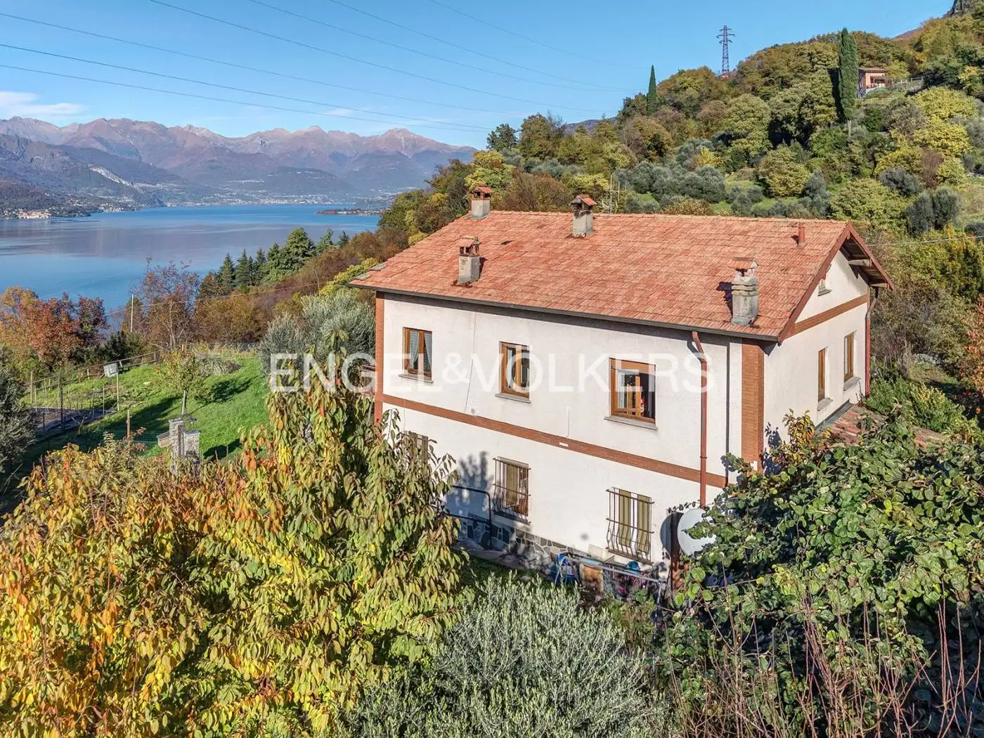 Villa in vendita a Perledo