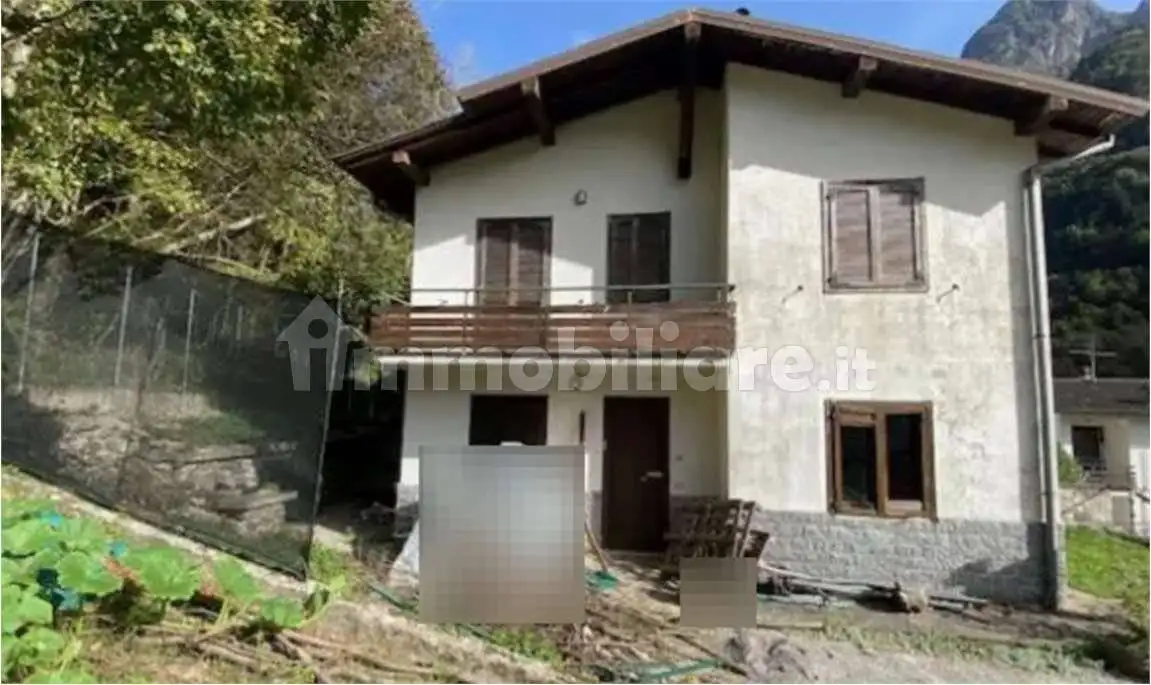 Villetta a schiera in asta a Valbondione