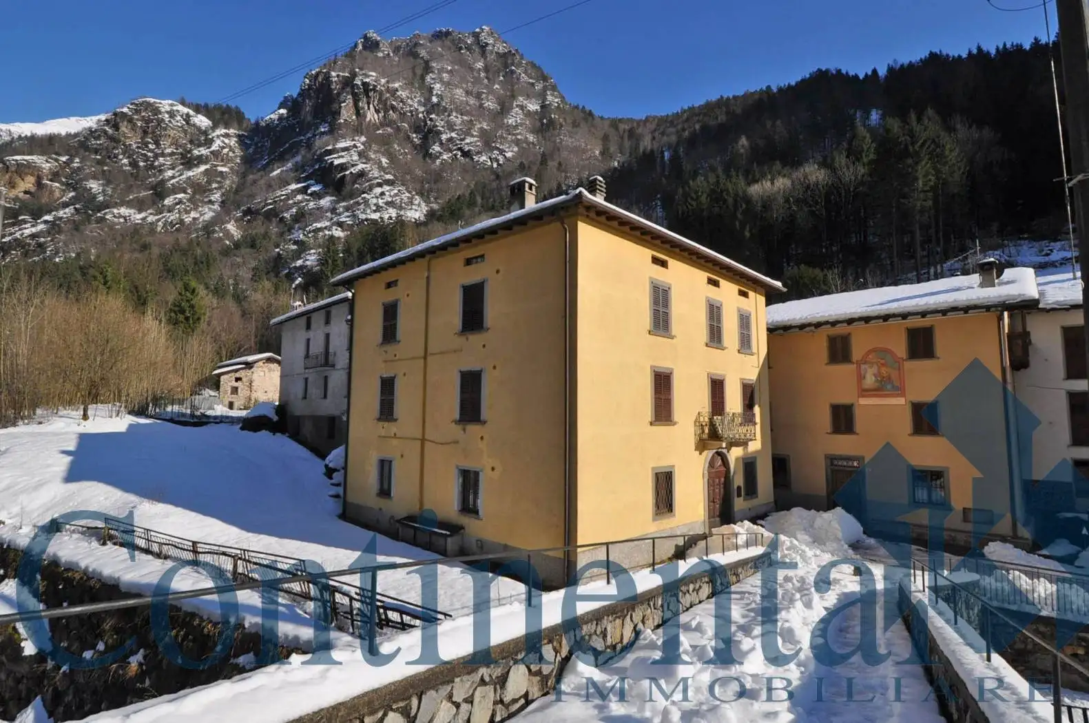 Appartamento in vendita a Isola di Fondra