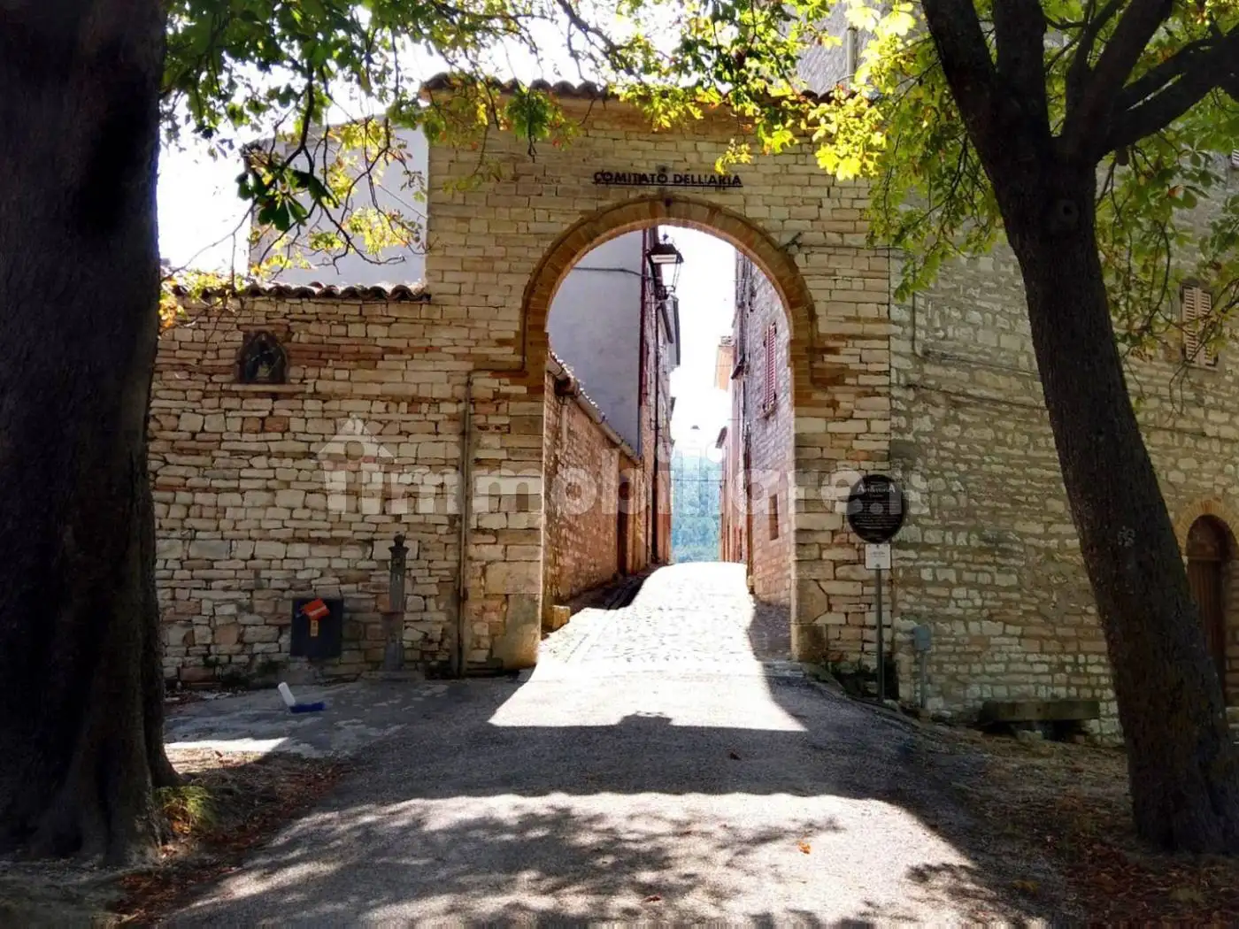 Terratetto plurifamiliare 110 m², Arcevia - foto 4