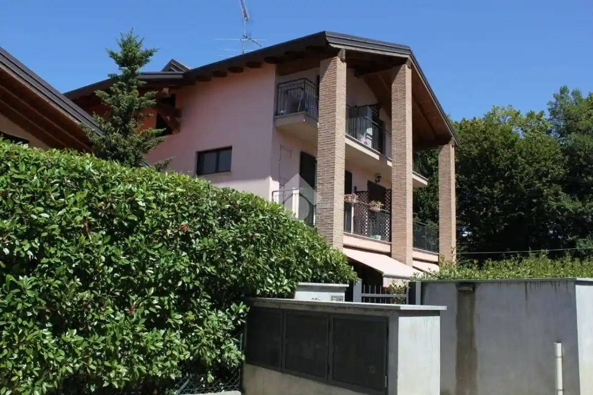 Trilocale via San Vigilio 93, Centro, Calco - foto 3