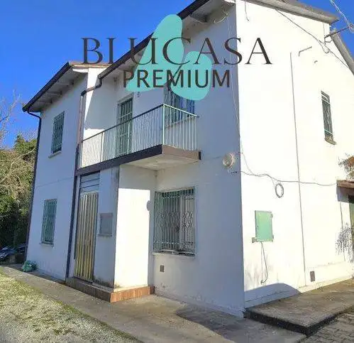 Villa in vendita a Meldola