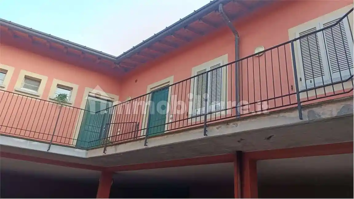 Bilocale via trieste, 17, Uggiate Trevano, Uggiate con Ronago - foto 4