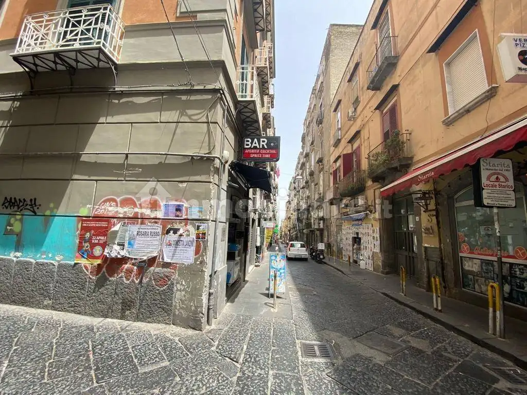 Appartamento in vendita a Napoli