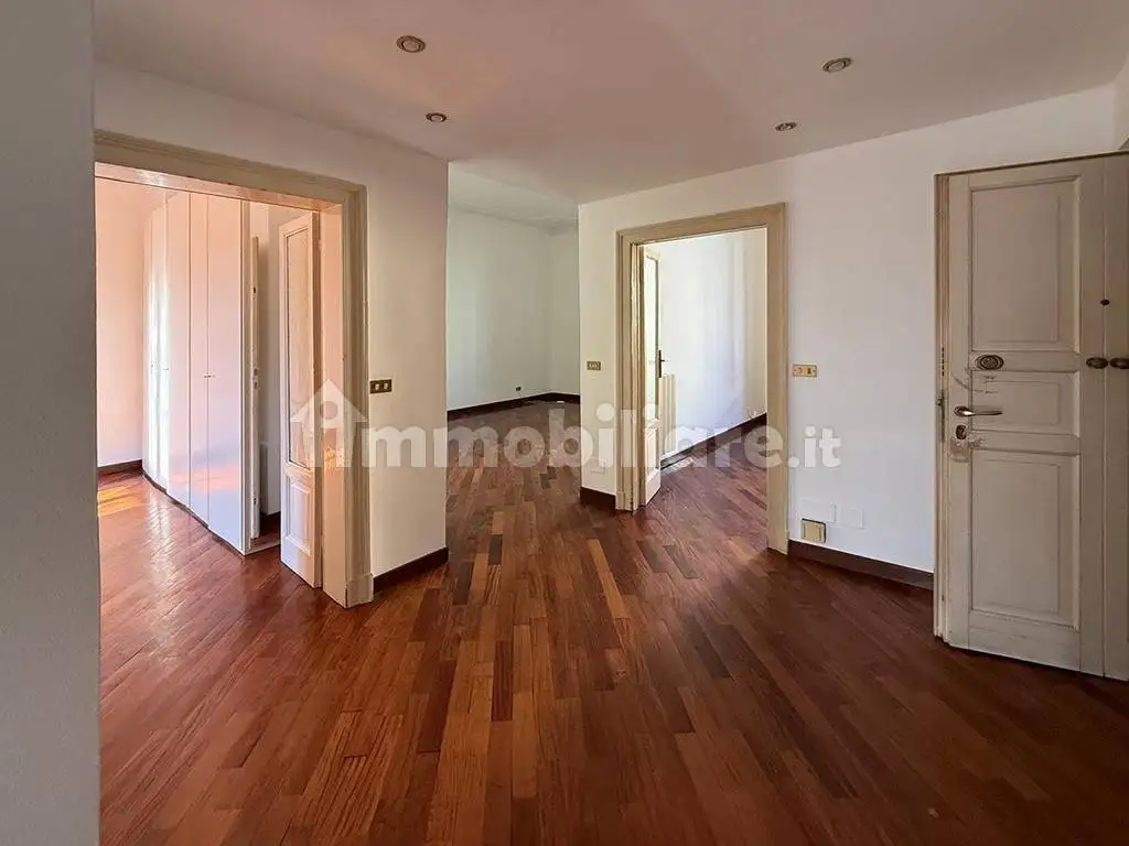 Appartamento in vendita a Milan