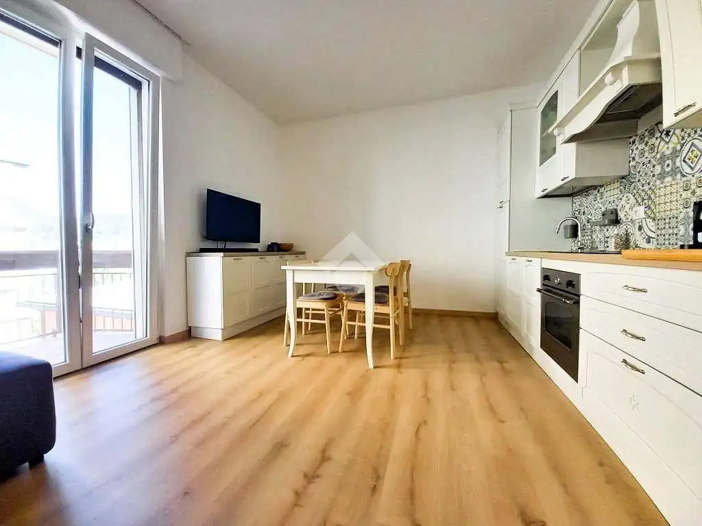 Appartamento in vendita a Erba