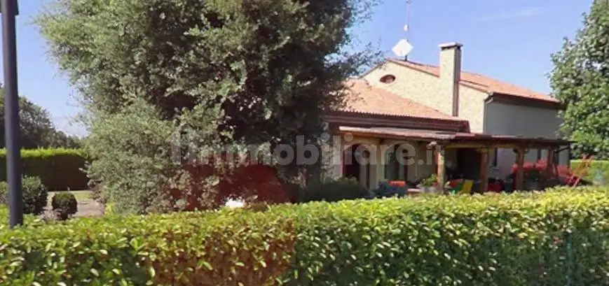 Villa in asta a Salgareda