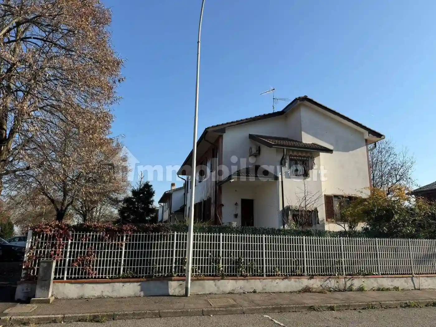 Villa bifamiliare via Aldo Moro 2, Moncucco, Vernate - foto 4