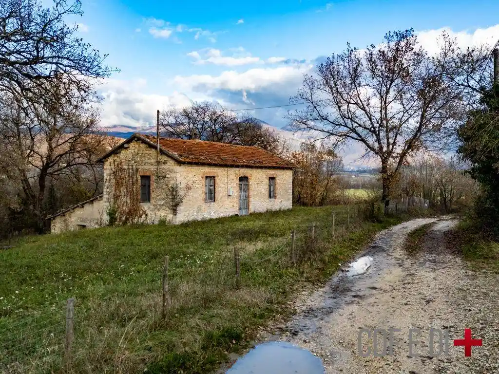 Casale via Montisola, Contigliano - foto 2