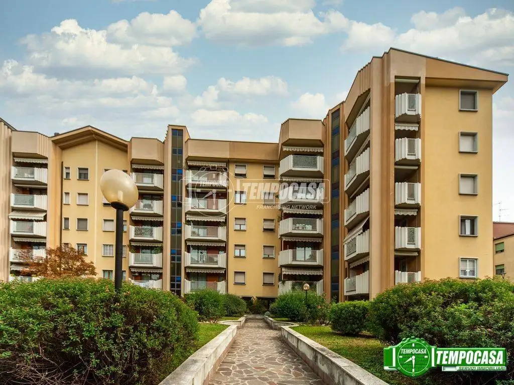 Bilocale via Robecchi 10, Centro, Muggiò - foto 3