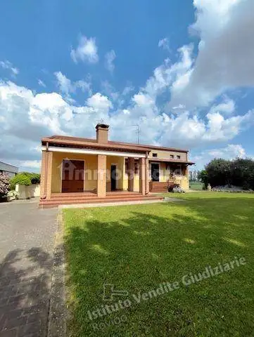 Villa in asta a Lendinara