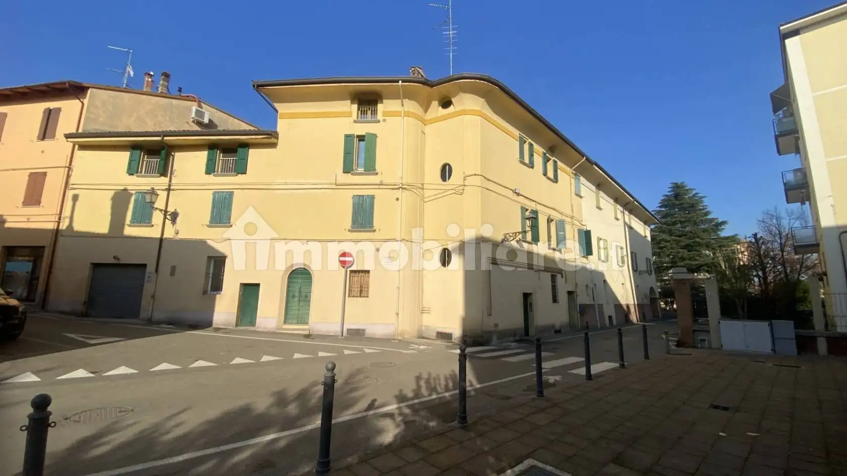 Appartamento via Silvio Pellico, Centro, Castel San Pietro Terme - foto 2