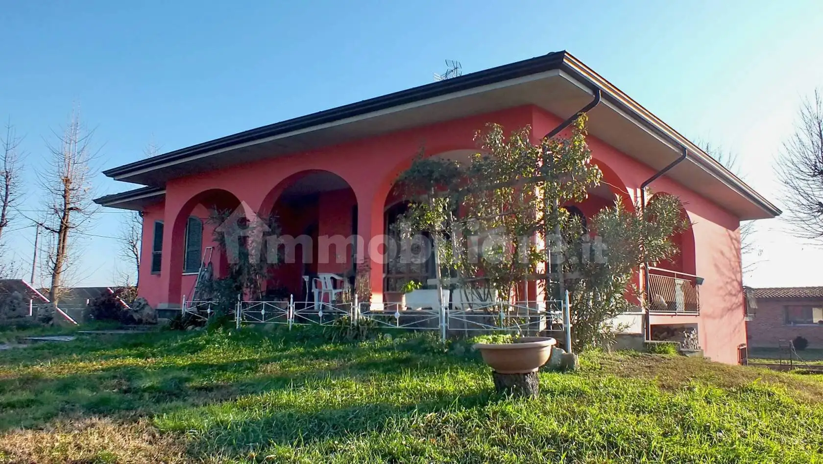 Villa in vendita a Borgonovo Val Tidone