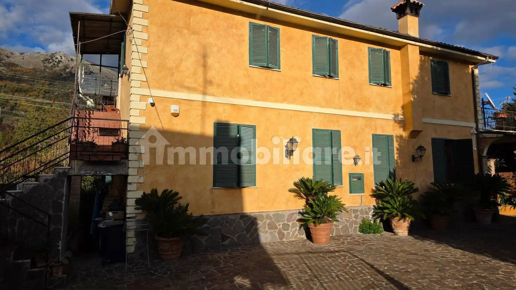 Appartamento in vendita a Cave